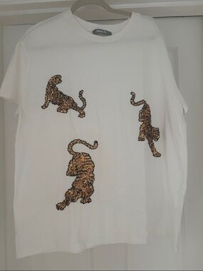 White Sequin Tiger Short Sleeve Tee